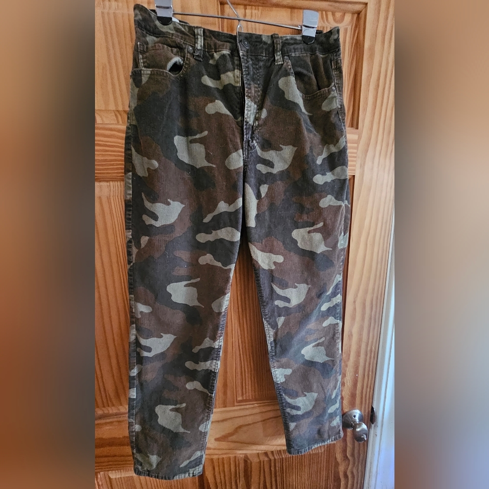 American Eagle Outfitters size 12 camouflage corduroy jean